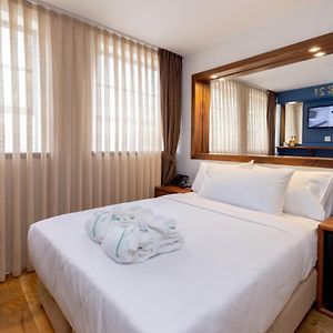 Superior Zimmer mit Kingsize-Bett